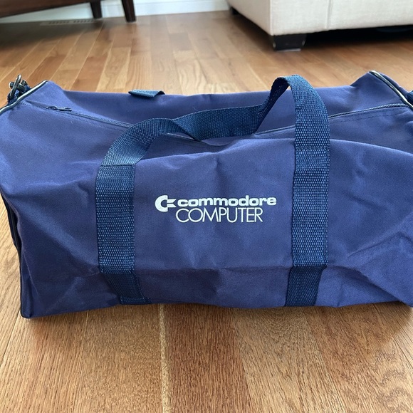 Vintage Commodore Duffel  bag - Picture 4 of 5